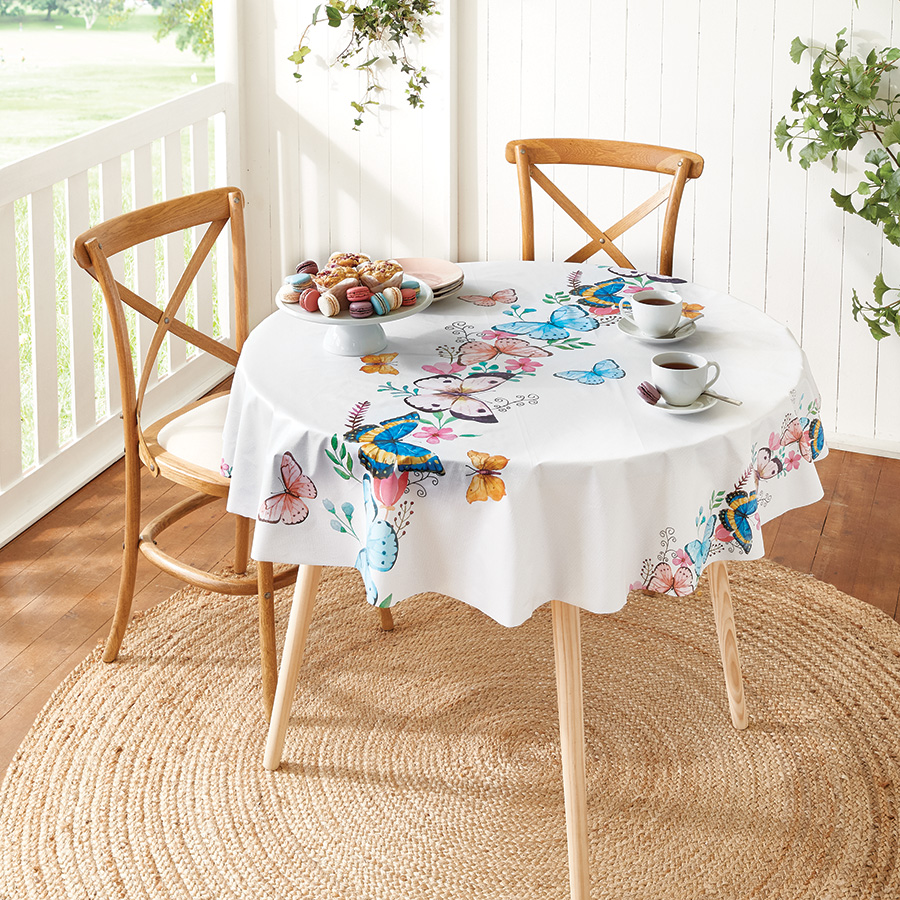 Indoor/Outdoor Picnic Tablecloths Innovations