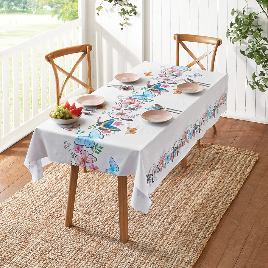 Indoor/Outdoor Picnic Tablecloths Innovations